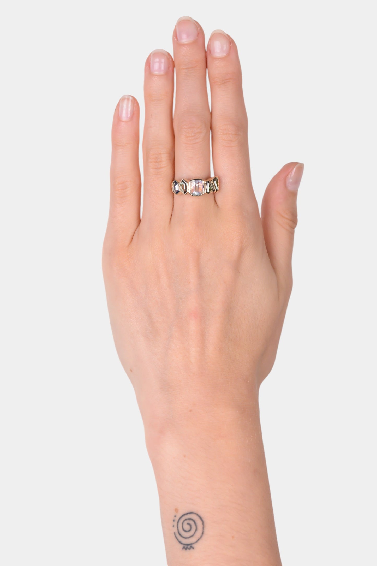 Skew-whiff Ring