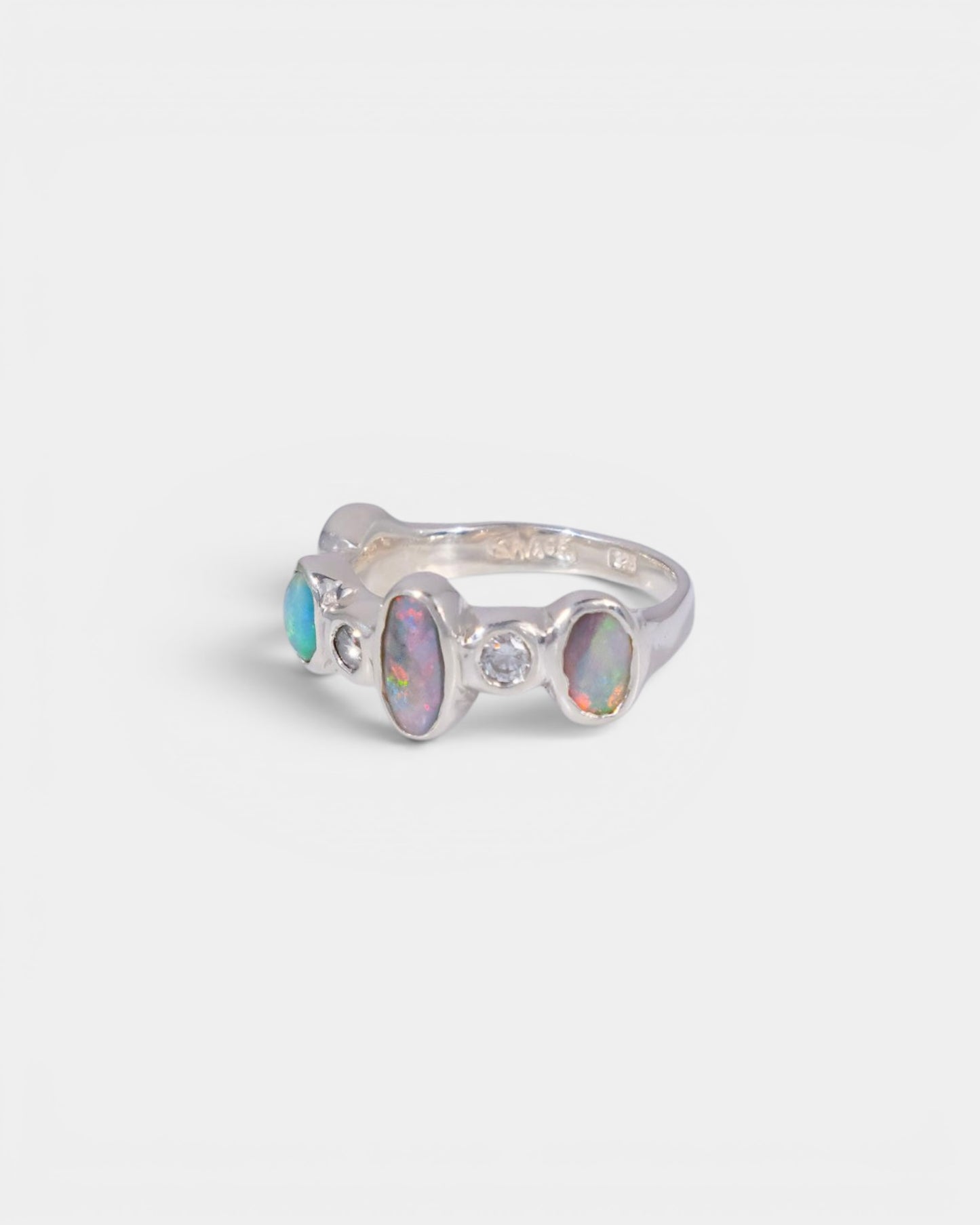 Opaluma Ring