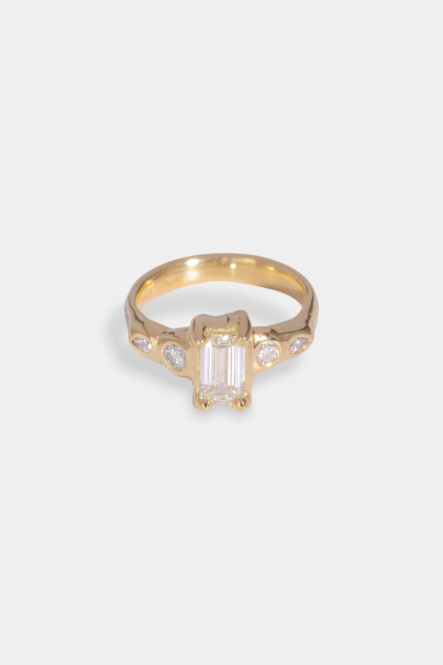 Velluto Ring
