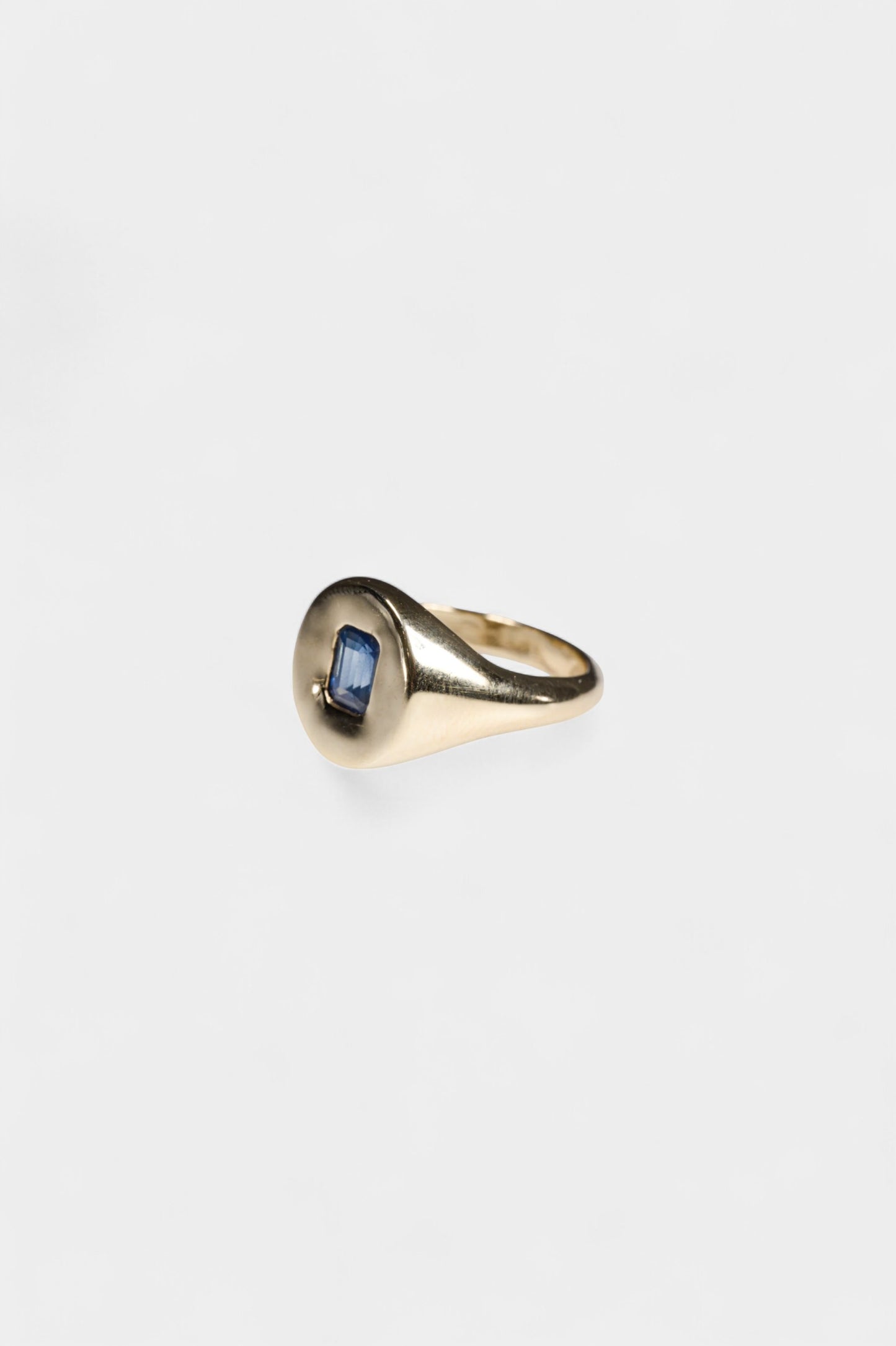 Lilo Signet Ring