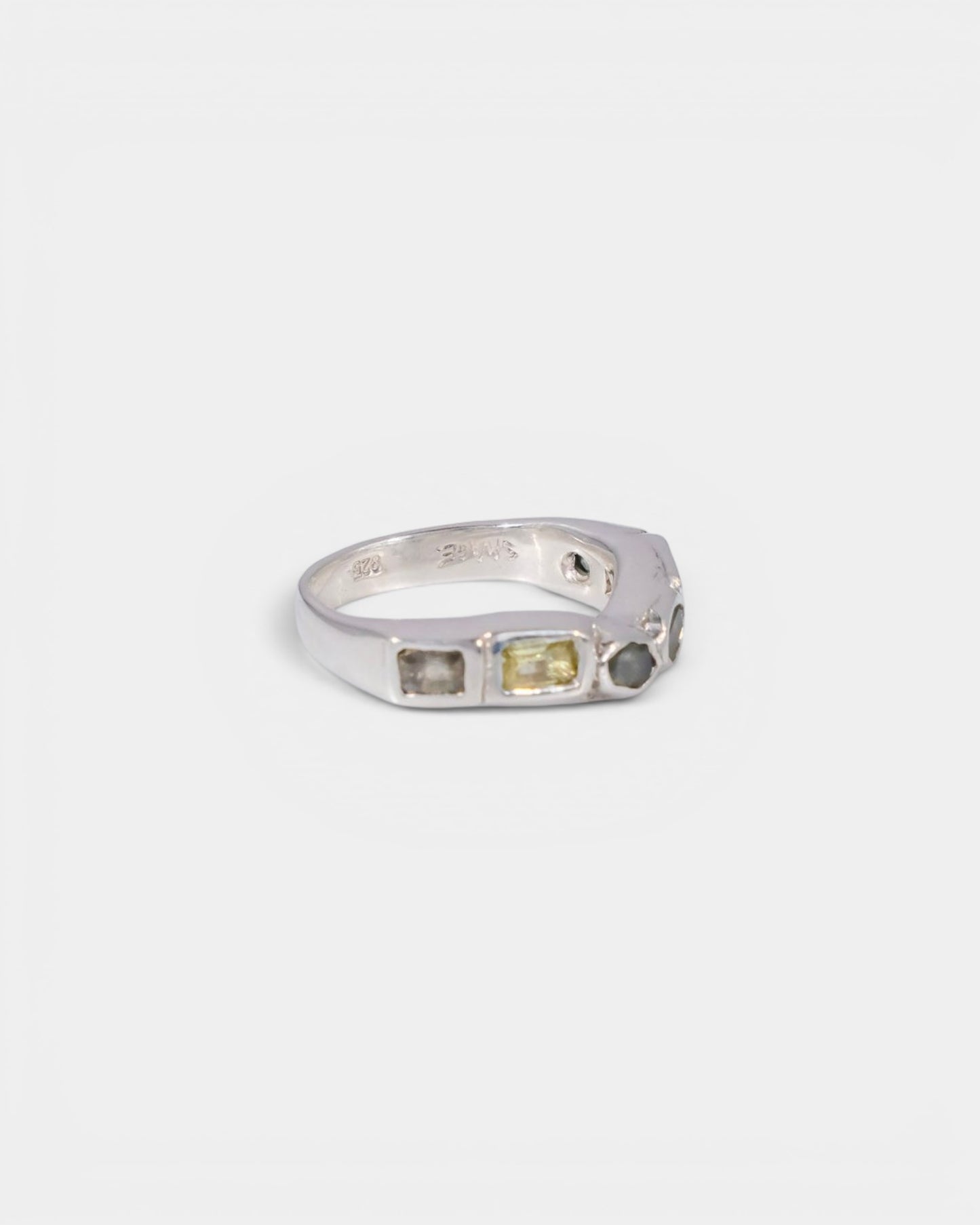 Arachna Band Ring